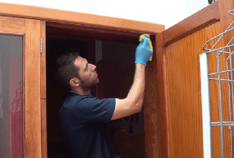 How to insulate doors to save energy