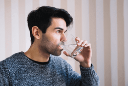 Hoe krijgt u uw osmosesysteem weer in gebruik nadat het langere tijd niet gebruikt is?