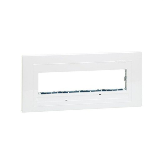 Frame for surface boxes or flush mounting with 1 row rack for 4 elements white Simon 27 Centralizations