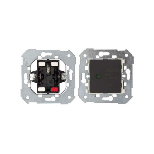 Pack pass-wait mechanism and display Simon 82