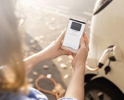 Carregador de carro para cabo de parede 5m T2 7,4 kW monofásico com Bluetooth, automático, diferencial e sobretensão com reset Simon