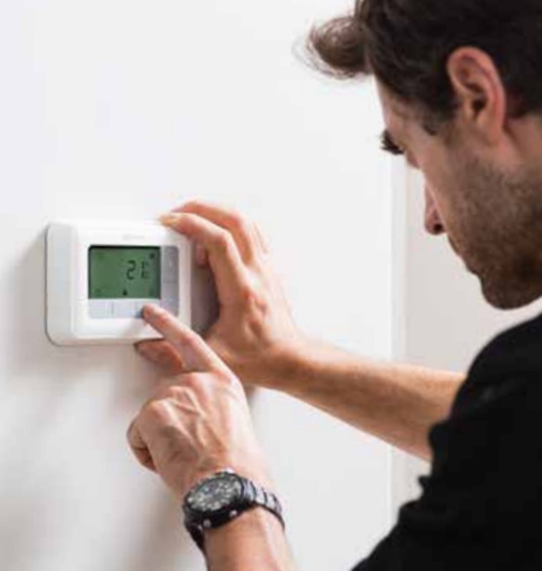 Thermostat d'ambiance numérique DT92A1004 Honeywell — Rehabilitaweb